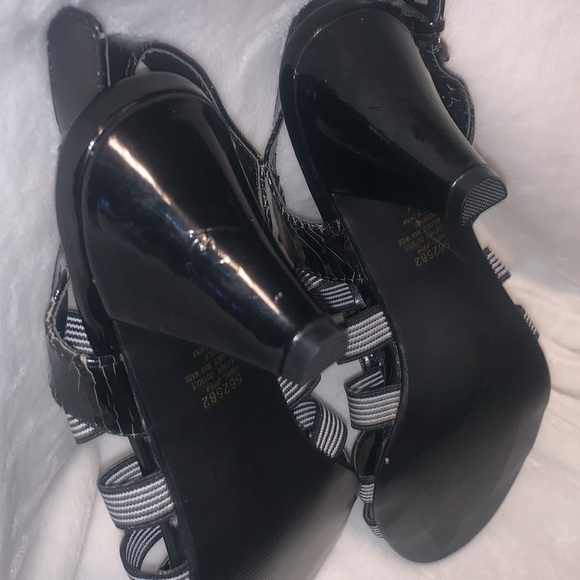 AJ Valenci Sandal heels - Picture 13 of 16